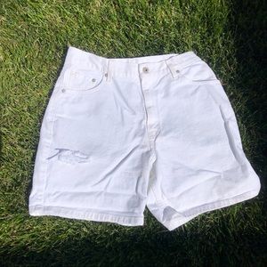 RARE Levi’s vintage white denim shorts